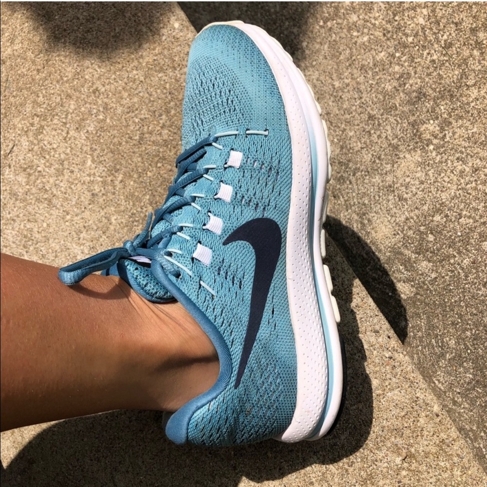 Nike Zoom Women’s Running Shoes Size 8